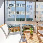 Stylish Apartment In Moda Near Popular Attractions With Balcony